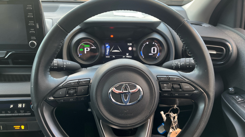 Toyota Yaris 1.5 Hybrid Design 5dr CVT [Panoramic Roof] Hybrid Hatchback